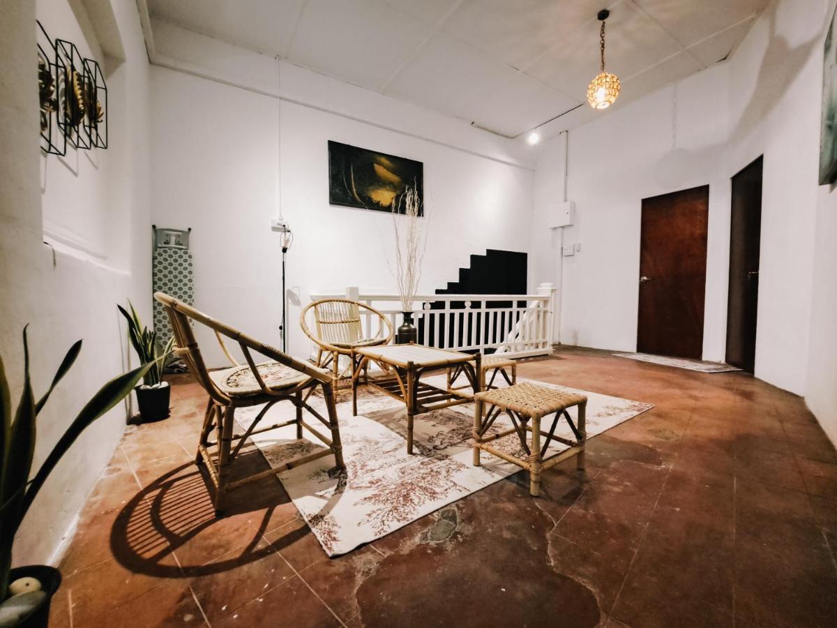 111 Hutton Lane Ostello George Town Esterno foto