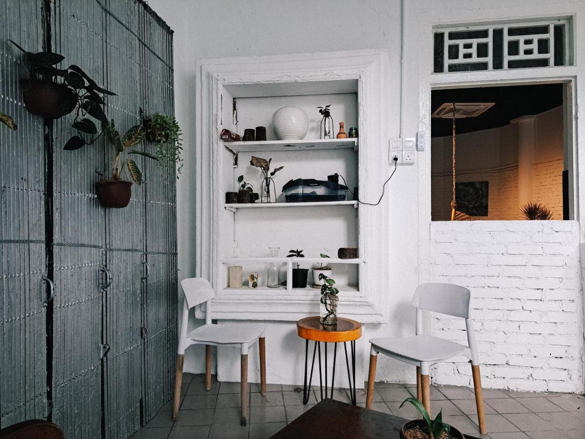 111 Hutton Lane Ostello George Town Esterno foto